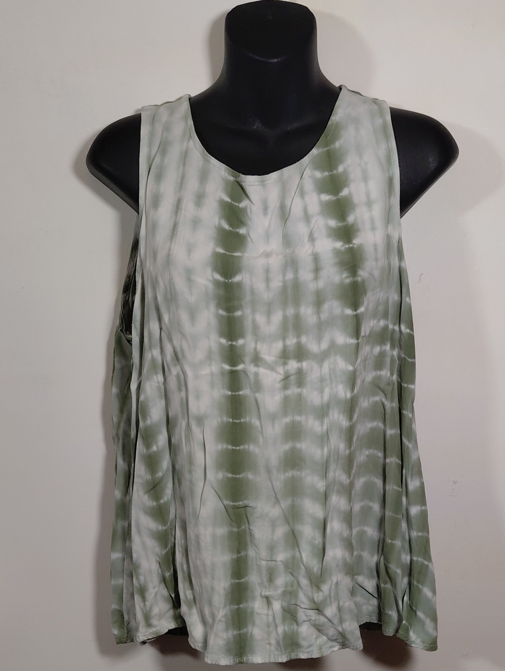 a.n.a Olive Green and White Tie-Dye Scoop Neck Tank Top LG